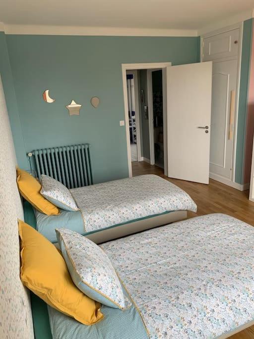 Appart 90M2 Lumineux, Centre, Vue Eglise Penchee 캉 외부 사진