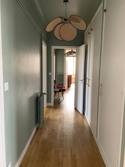 Appart 90M2 Lumineux, Centre, Vue Eglise Penchee 캉 외부 사진