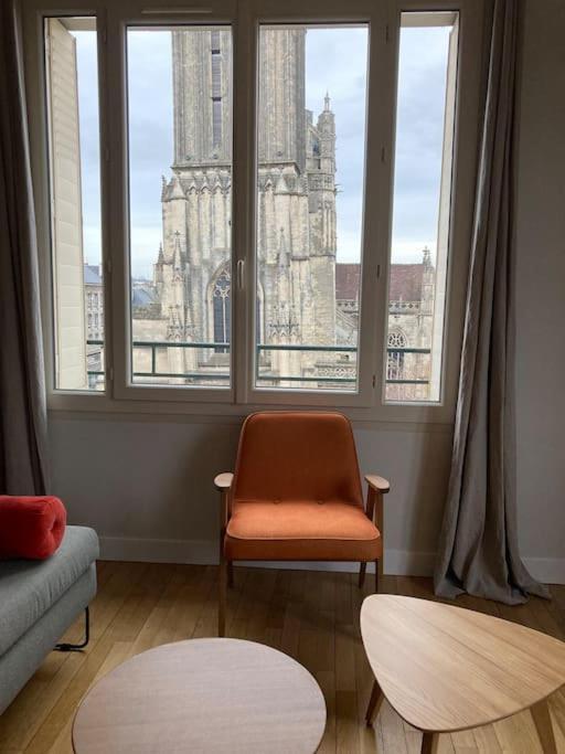 Appart 90M2 Lumineux, Centre, Vue Eglise Penchee 캉 외부 사진
